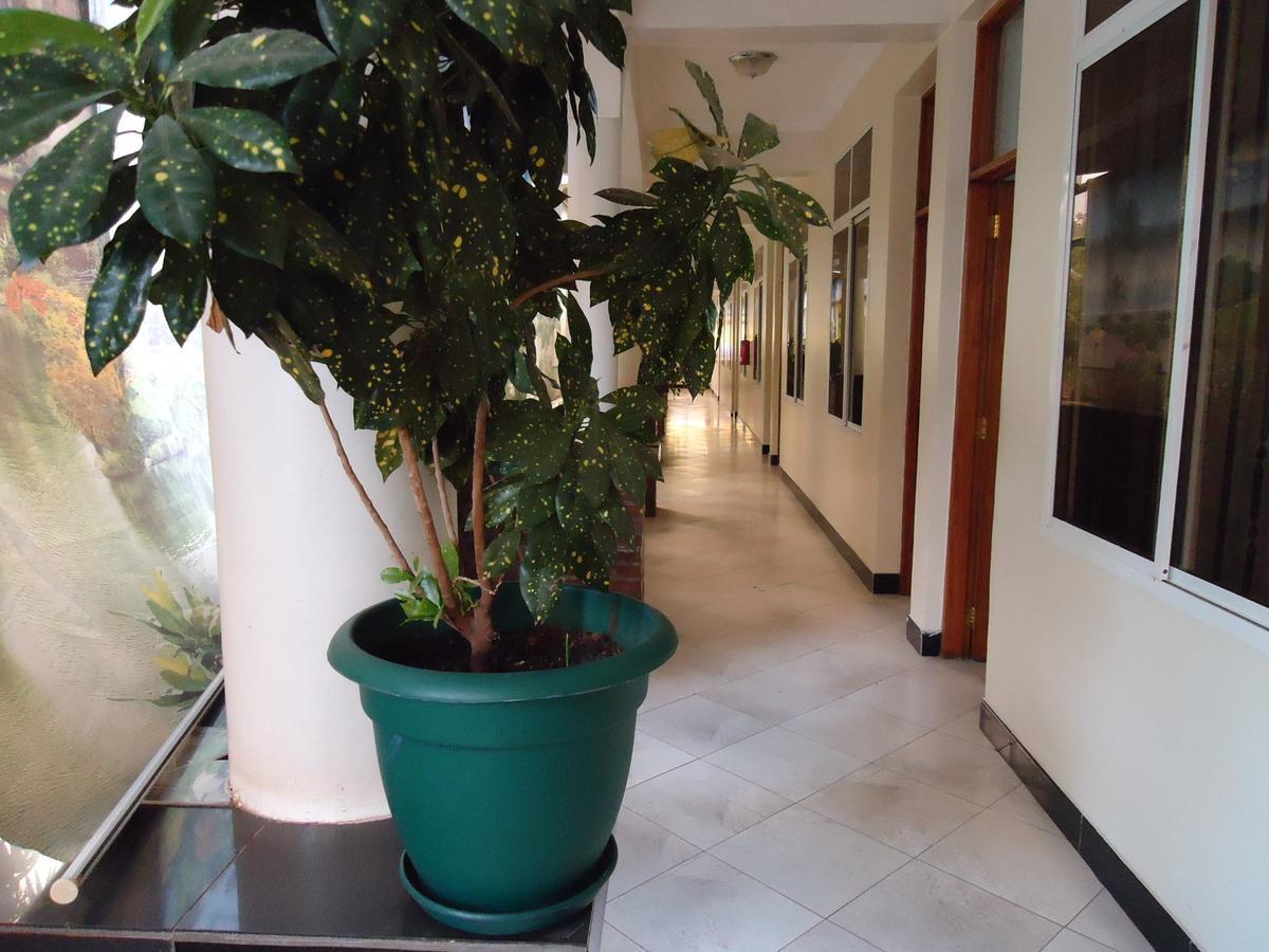 Snow View Hotel Boma la Ngombe Екстер'єр фото