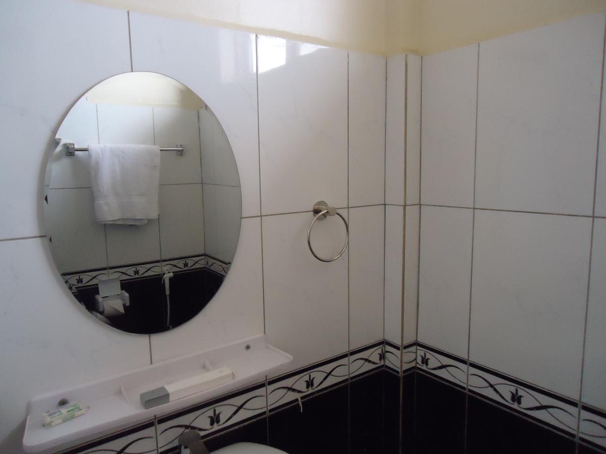 Snow View Hotel Boma la Ngombe Екстер'єр фото