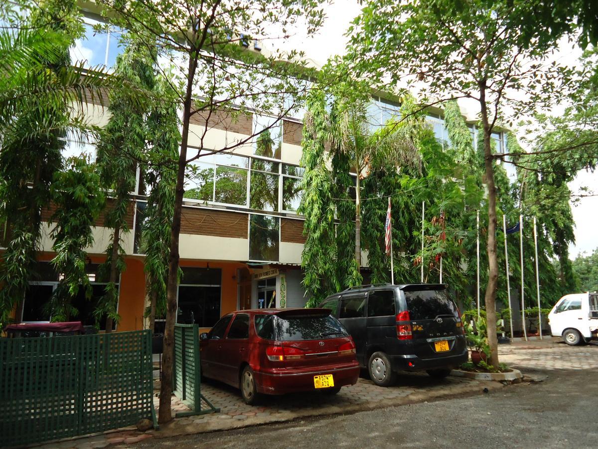 Snow View Hotel Boma la Ngombe Екстер'єр фото