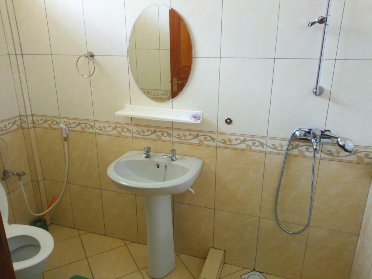 Snow View Hotel Boma la Ngombe Екстер'єр фото